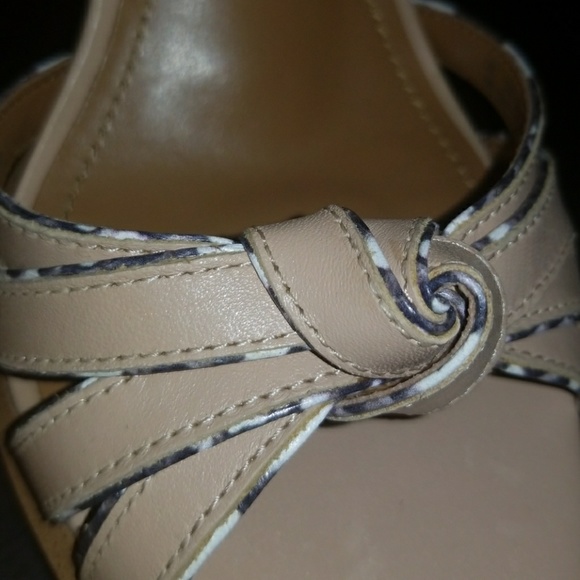 Brand New! Beautiful Leather Coach Sandals - Picture 8 of 8